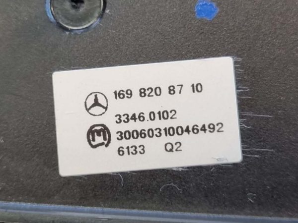 Mercedes-Benz B (W245), Mercedes-Benz A (W169) tolatóradar kapcsoló