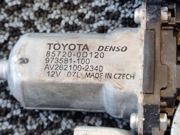 Toyota Avensis T27 jobb első elektromos ablakemelő szerkezet